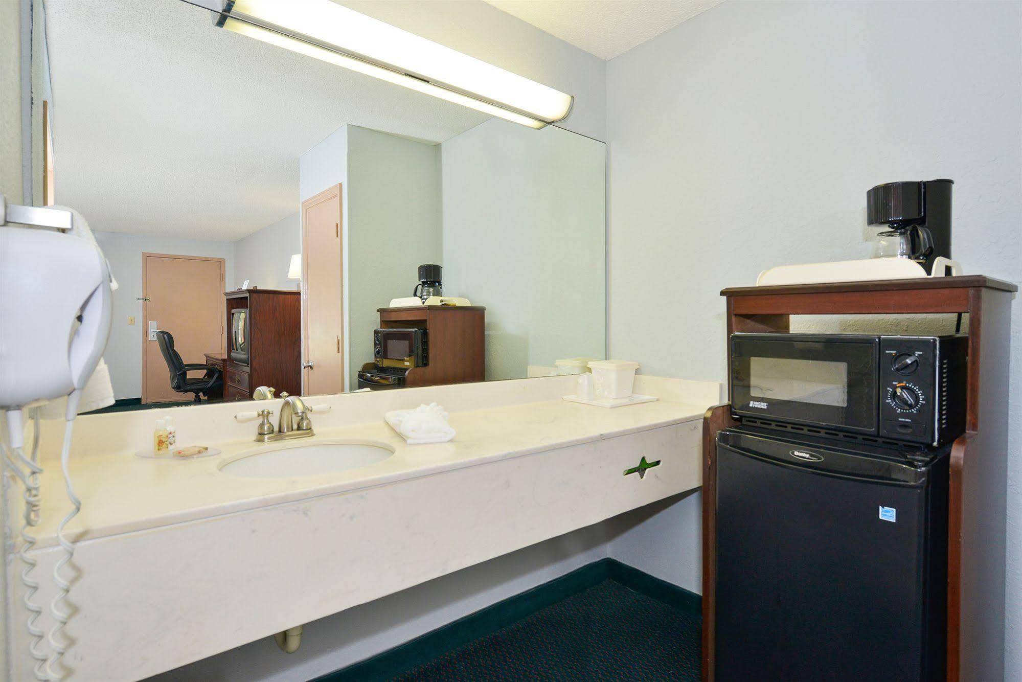 Suburban Studios Hinesville - Fort Stewart Area Zewnętrze zdjęcie